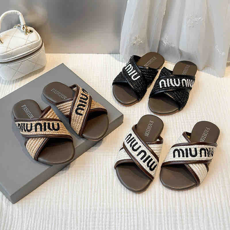 Unisex Classy Slippers