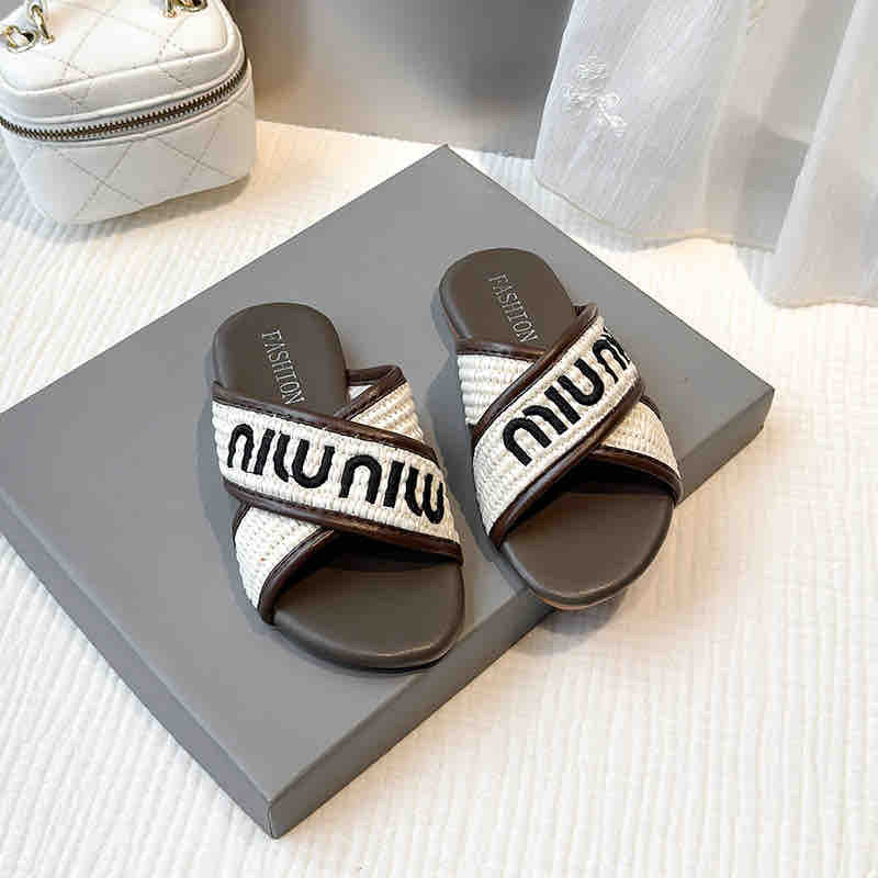 Unisex Classy Slippers